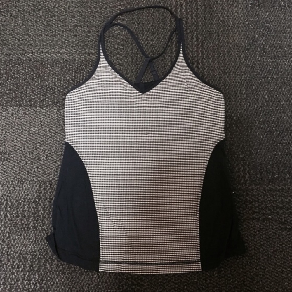LULULEMON Gingham Navy And White tank